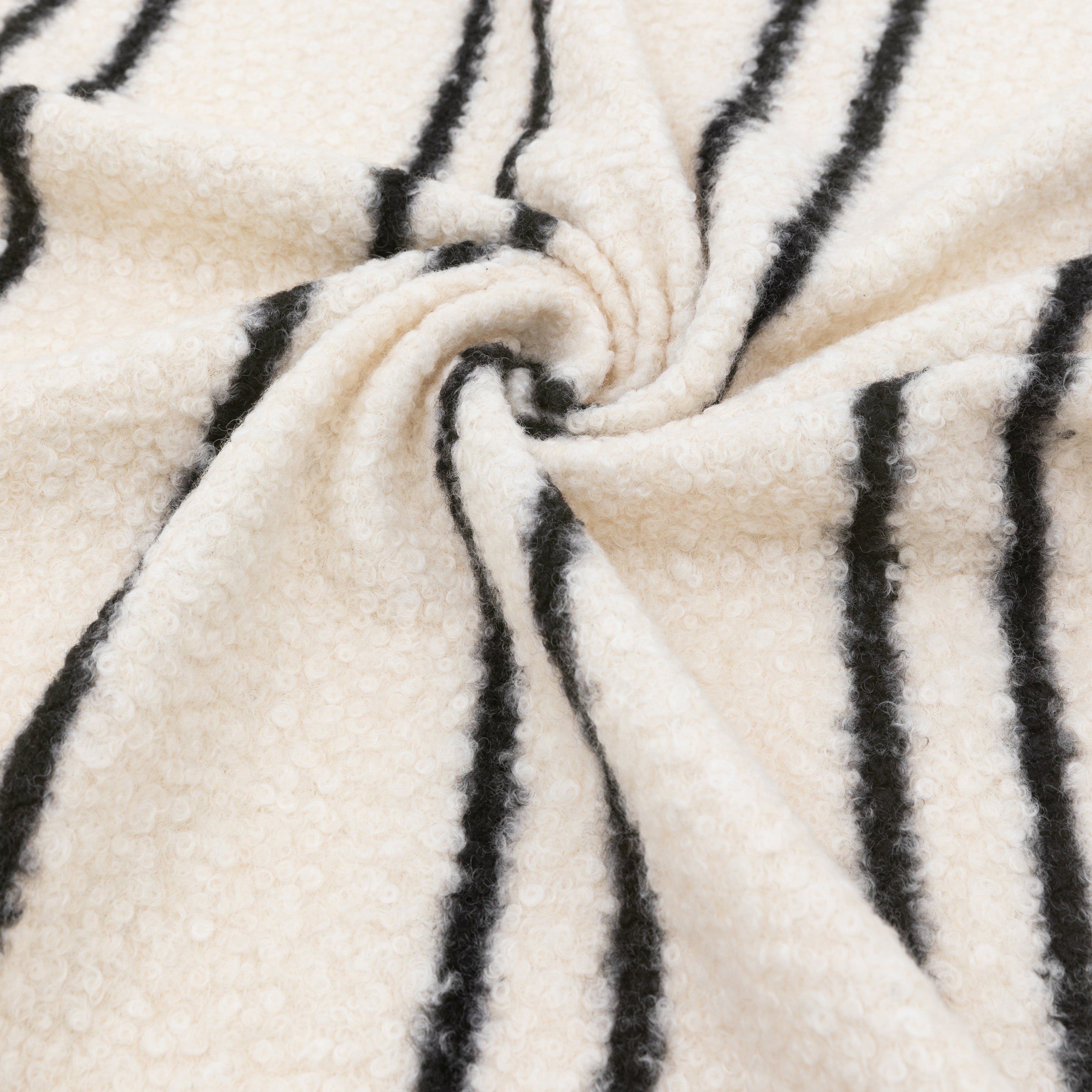 Elma Monochrome Scalloped Cream & Black Throw